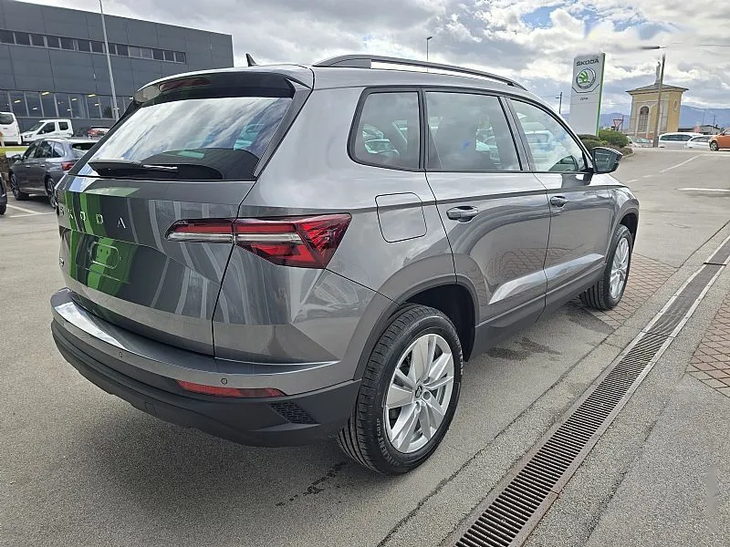 Zunanja slika - Škoda Karoq - Selection 1.5 TSI 110kW TESTNO VOZILO - 7