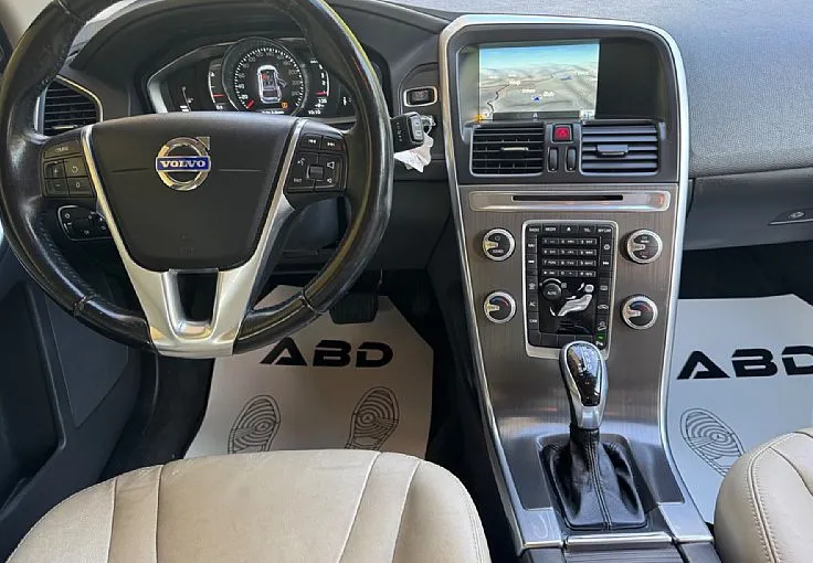 Zunanja slika - Volvo XC60 - AWD D5 Summum AUT 1.LASTNIK KAMERA MEMORY VIRTUAL - 8