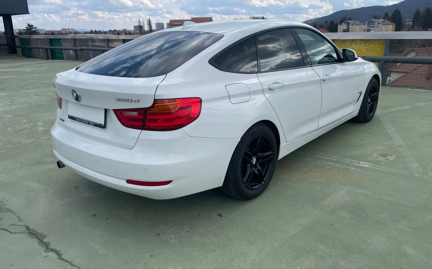 Zunanja slika - BMW Serija 3 - Gran Turismo: 320d xDrive NAVI.PDC.XSENON.VLEČNA NAPRAVA - 4