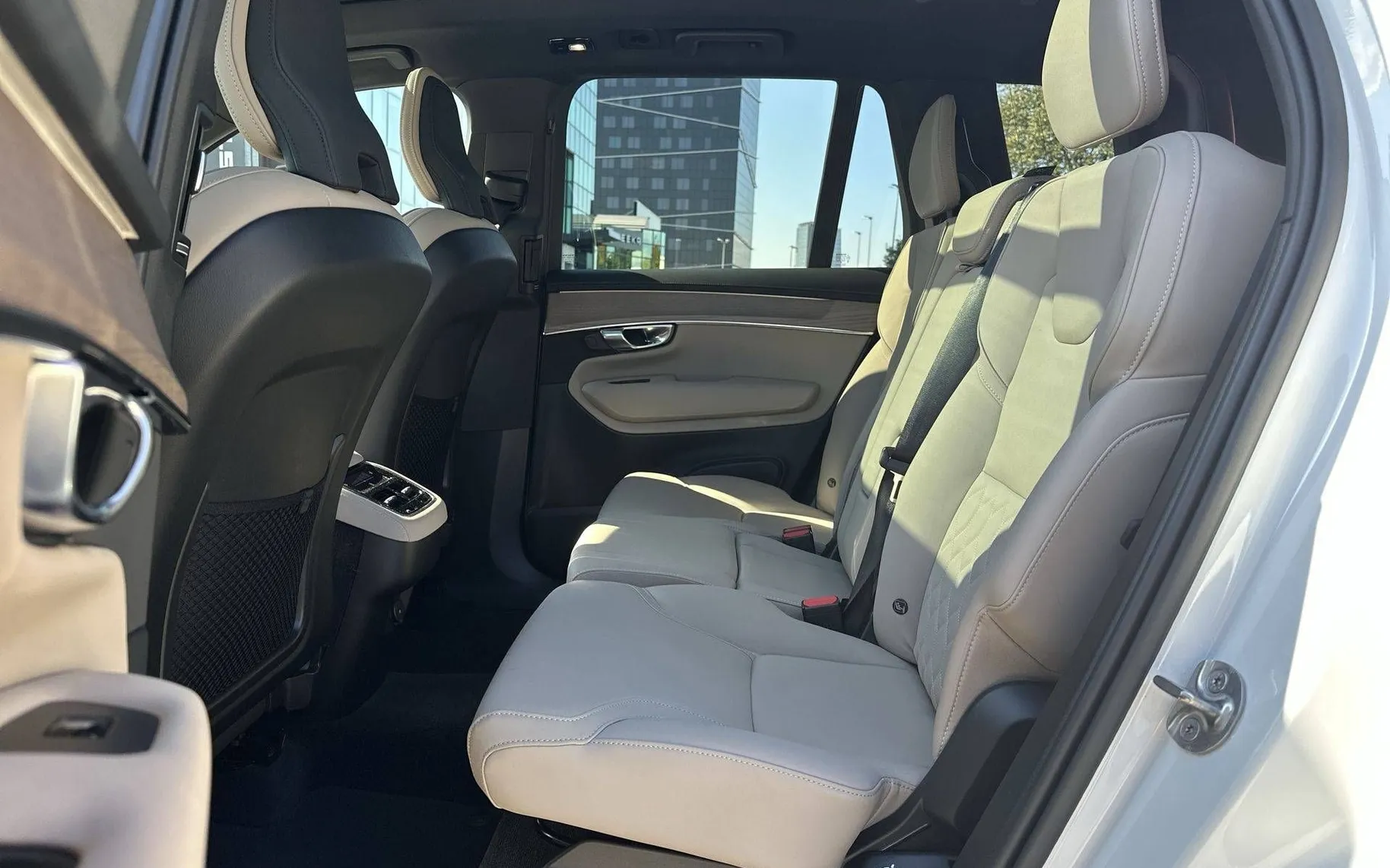 Notranja slika - Volvo XC90 - B5 AWD Plus Bright Avt. 7 sedežev - 11