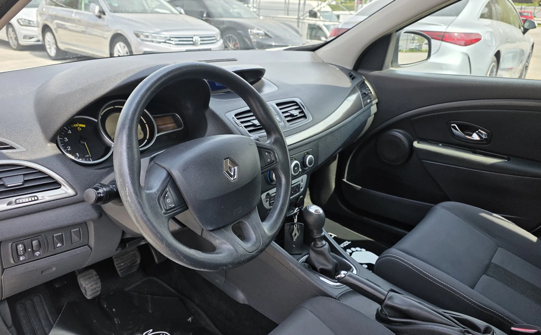 Zunanja slika - Renault Megane - Mégane Coupé 1,5 dCi 95 TEMP KLIMA KLJUKA - 8