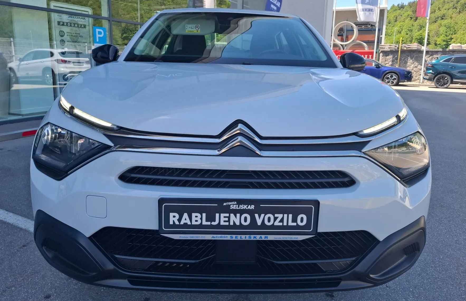 Zunanja slika - Citroën C4 X - 1.2 PURETECH YOU  - KOT NOVO - SAMO 21.870KM - 2