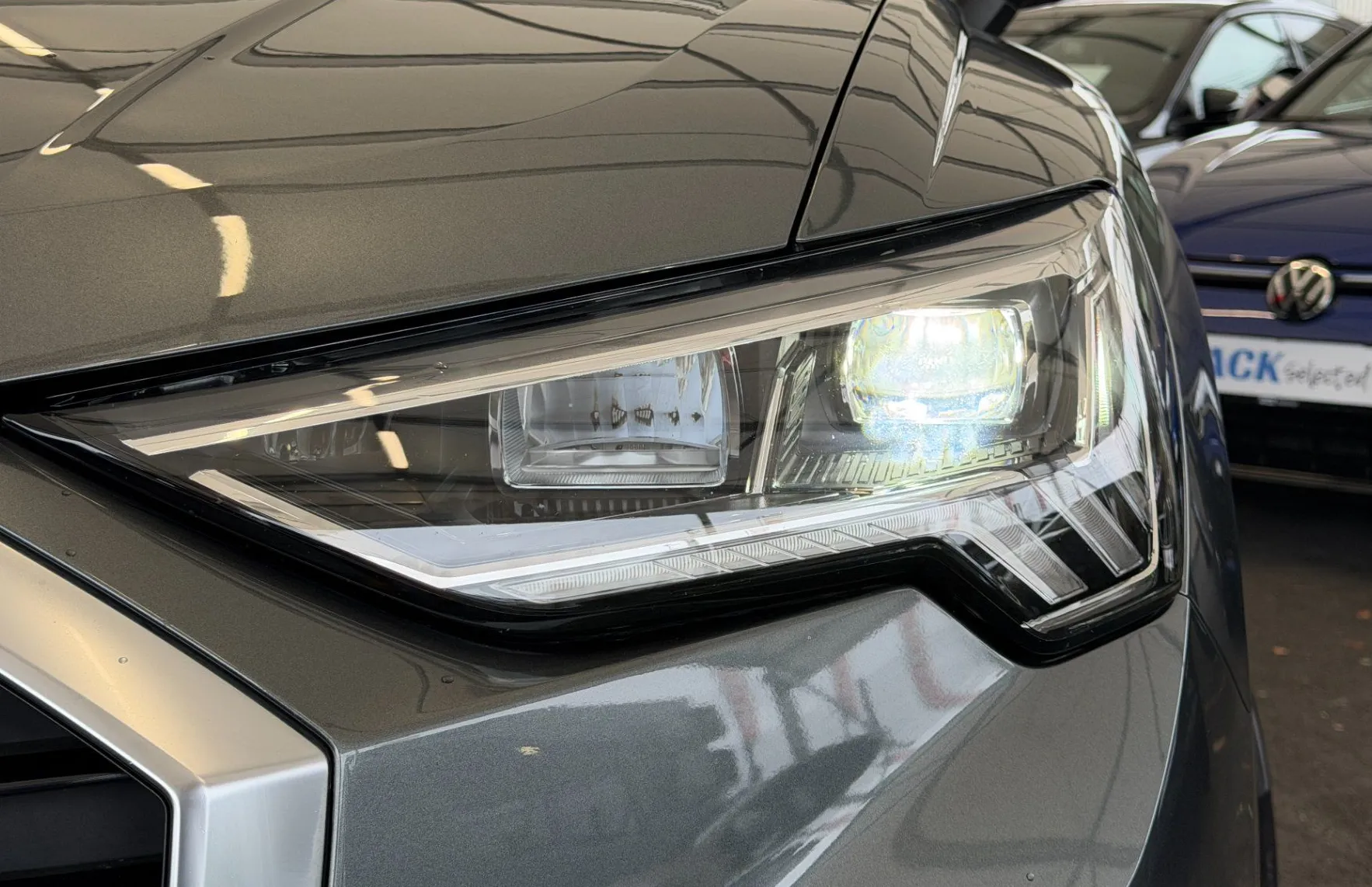 Zunanja slika - Audi Q3 - S LINE 35 TFSI S-tronic- KAMERA - KEYLESS - 2