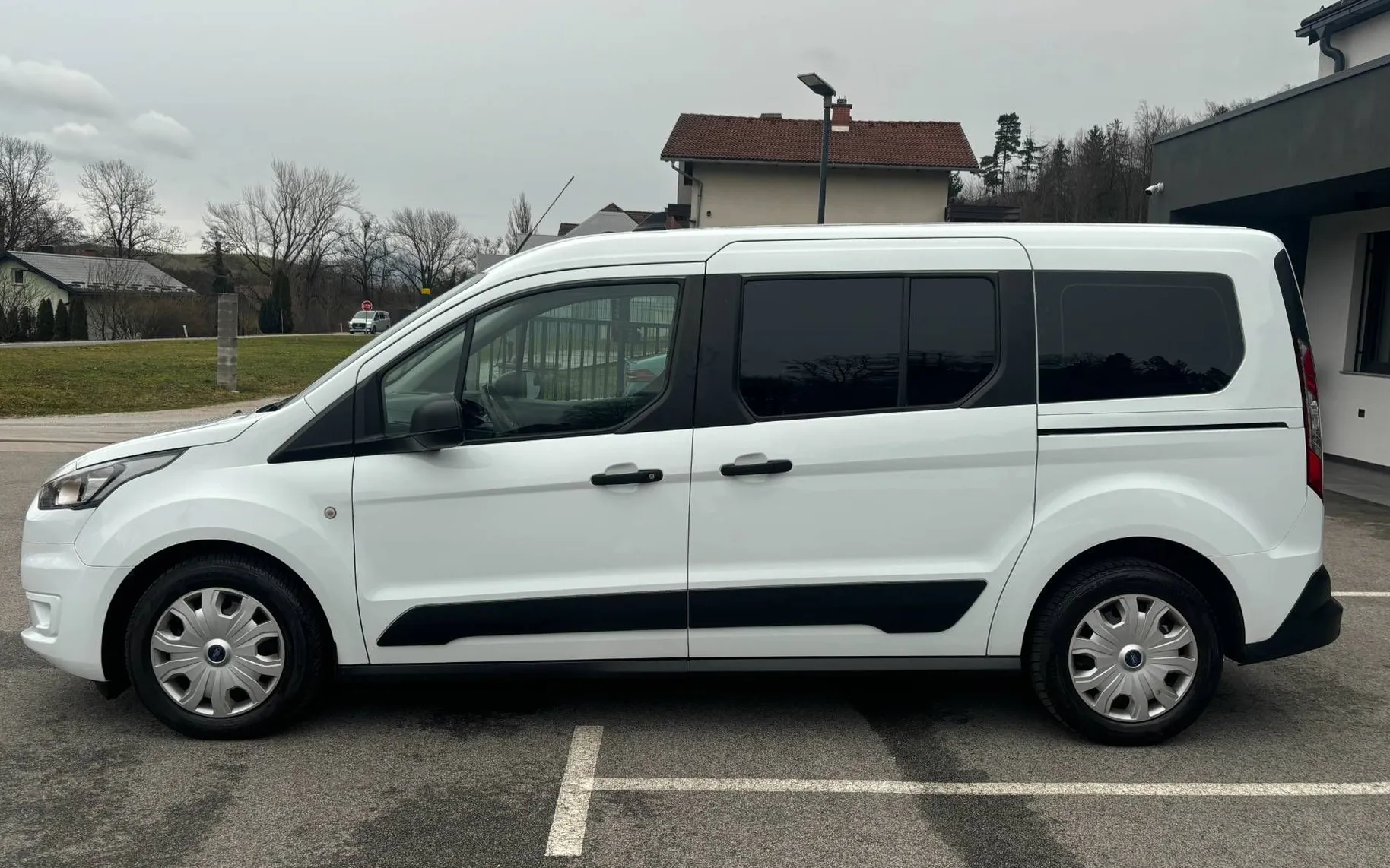 Zunanja slika - Ford Tourneo Connect - L2 1.5 TDCi  Active ... - 5