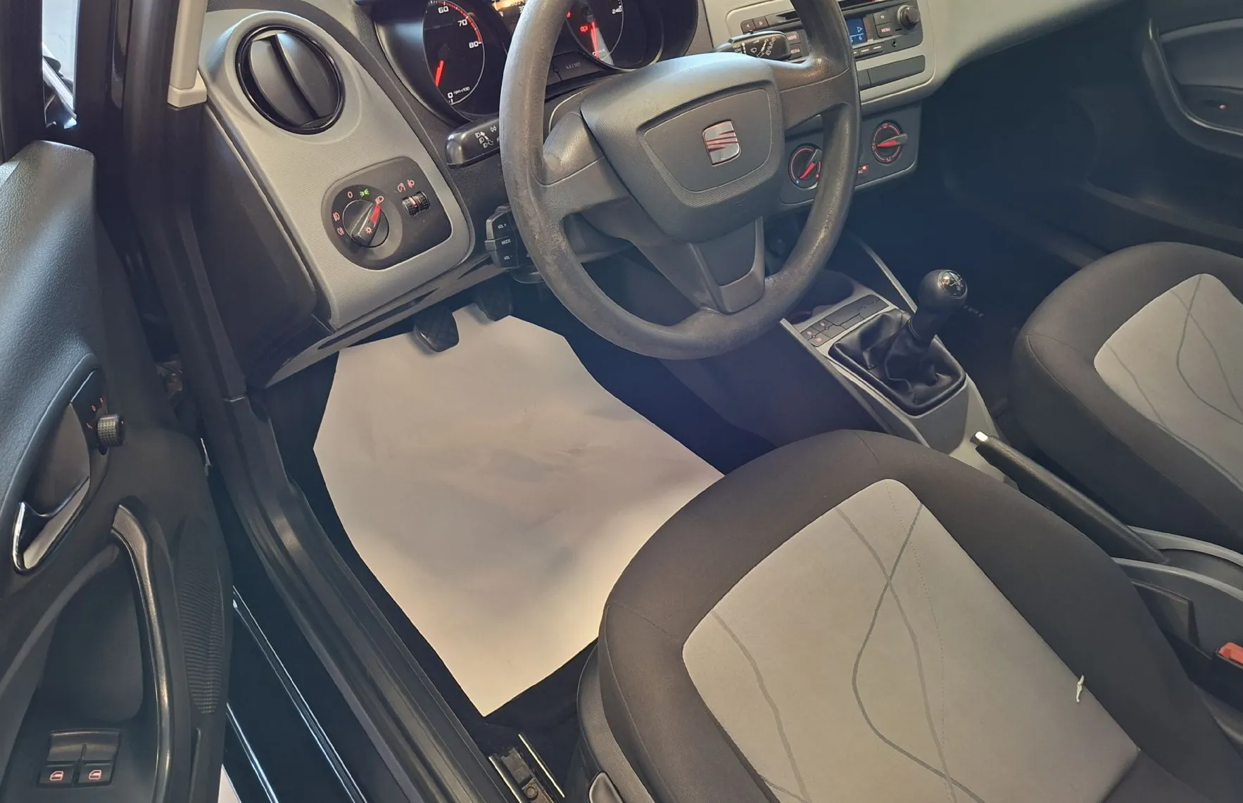Zunanja slika - Seat Ibiza - 1.4 16V Style-HITRI KREDIT-ODLIČEN- - 7