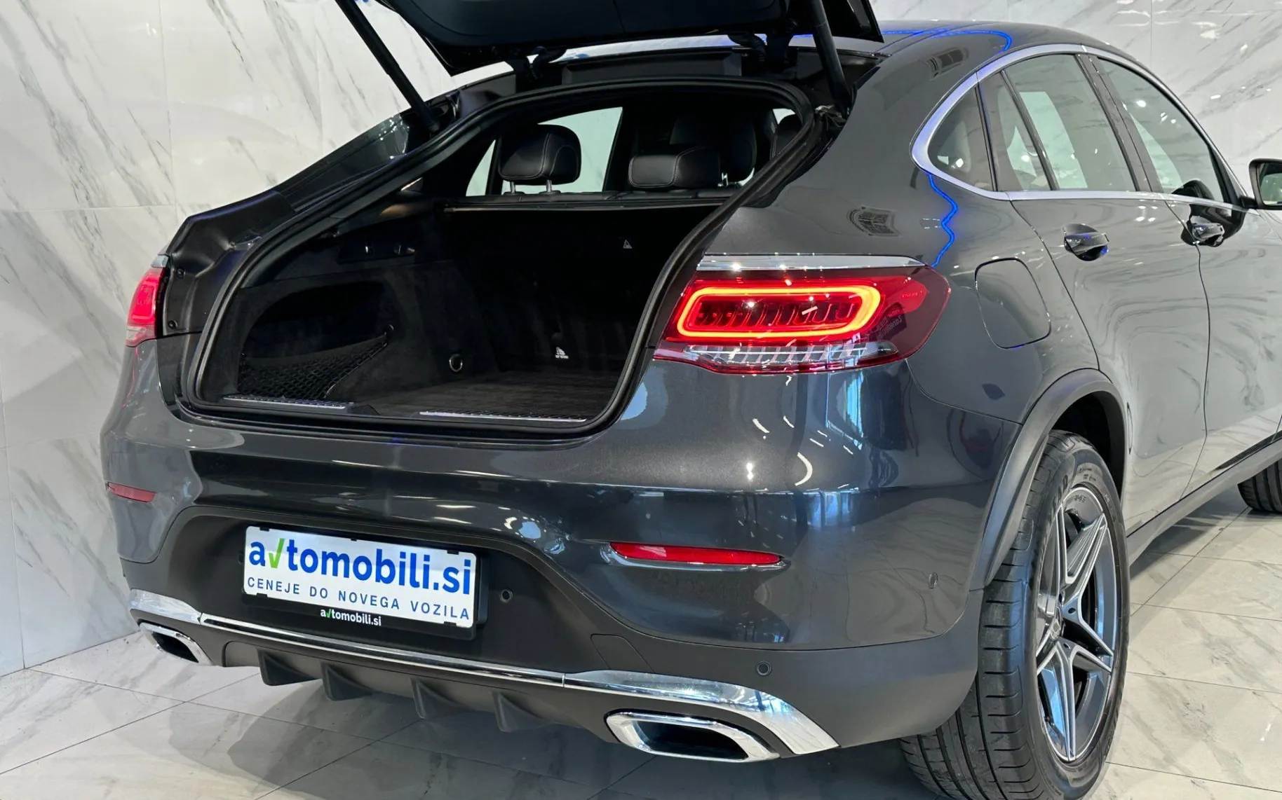 Notranja slika - Mercedes-Benz GLC coupe - 220d|4Matic|AMG Line|Kamera|Kljuka|SLO|1.Lastnik|. - 8