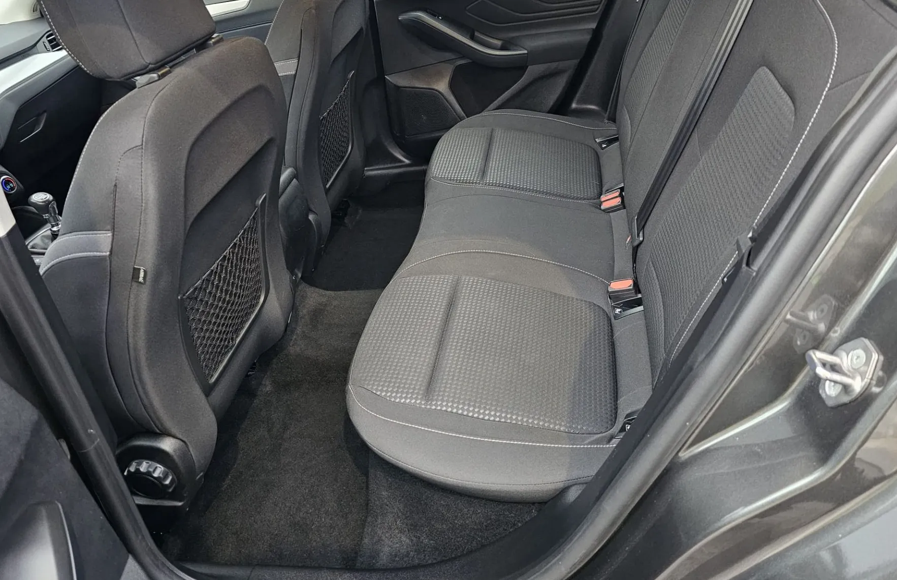 Zunanja slika - Ford Focus - Karavan 1.5 120|LED|AC|NAVI|ASSIS|Wirtual|ALU|BT - 10