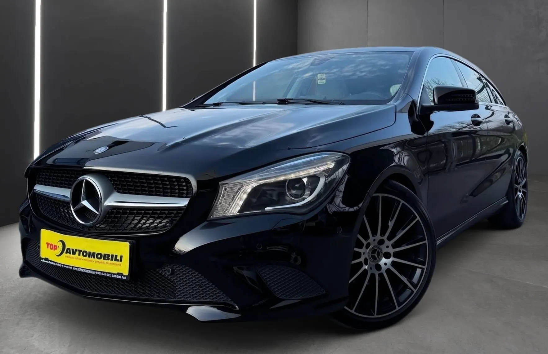 Zunanja slika - Mercedes-Benz CLA-Razred - CLA Shooting Brake CLA 200 d SLOVENSKO PANORAMA KAMERA XENON PDC - 1