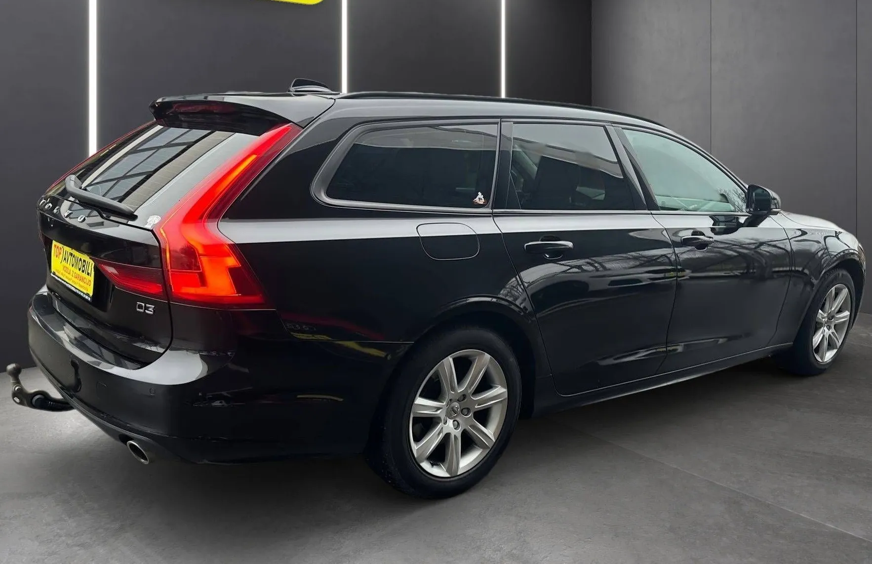 Zunanja slika - Volvo V90 - D3 FUL LED NAVI ACC GR.VOLANA IN SEDEŽEV KLJUKA .. - 9