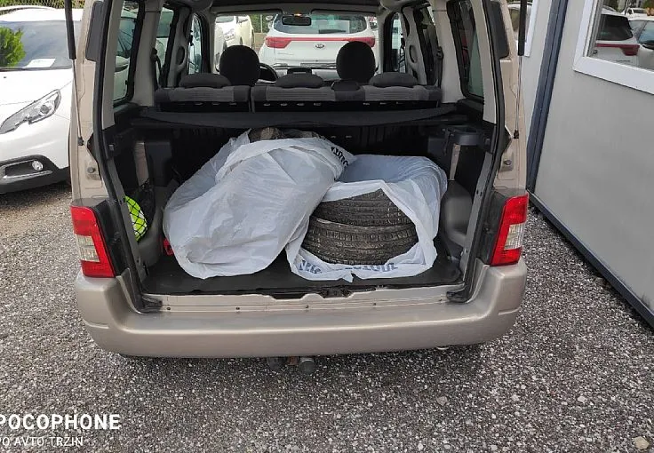 Zunanja slika - Citroën Berlingo - 1.6HDi 90-SLO-KLIMA-VLEČNA KLJUKA+LETNE GUME-TOP - 10