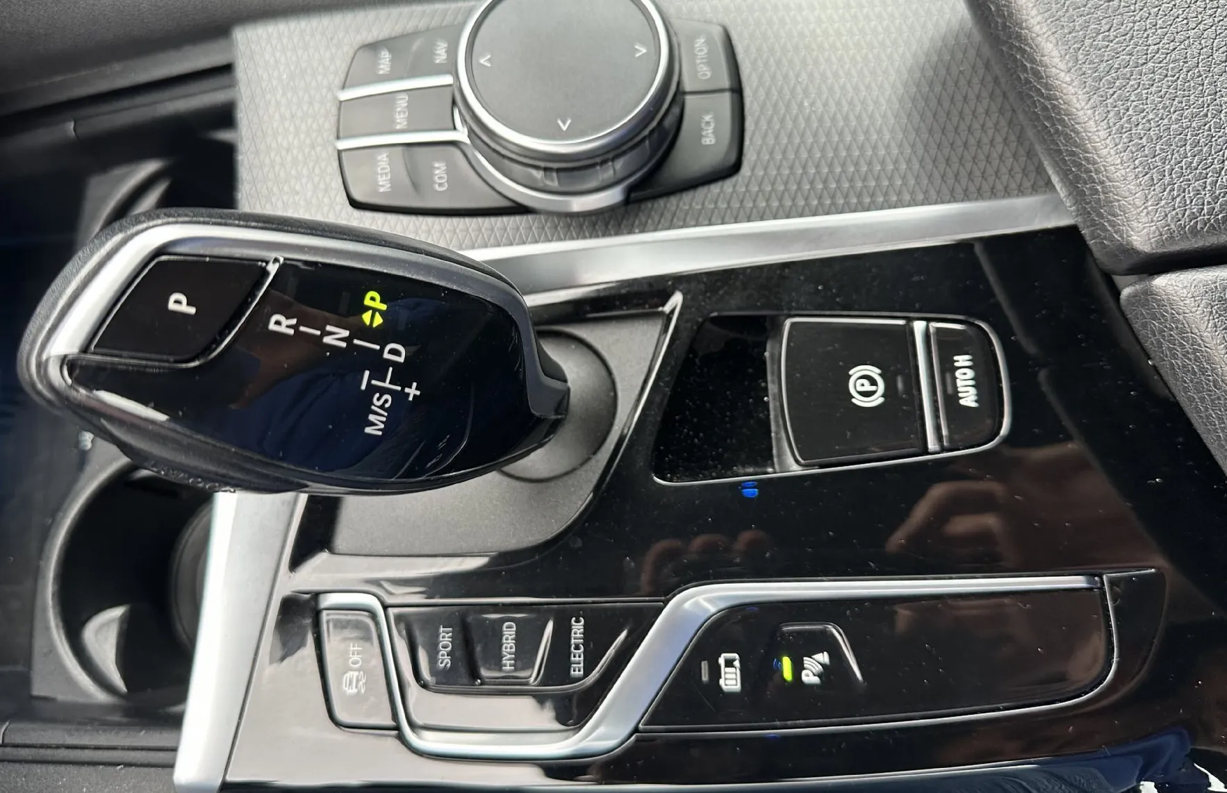 Zunanja slika - BMW Serija 5 - Touring: 530e  Avt.M Sport.4X4.NEMŠKI+4ALU.KAMERA.LED.AC - 13