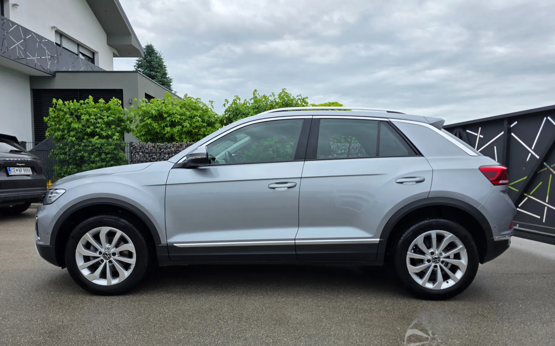 Zunanja slika - Volkswagen T-Roc - 1,0 TSI BMT - 2