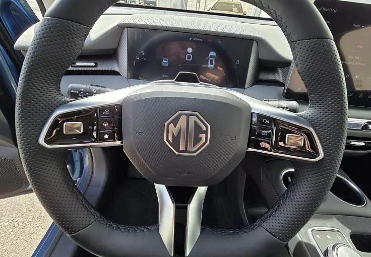 Zunanja slika - MG MGS5 EV - Comfort 49kWh - 7 let tovarniške garancije - 10