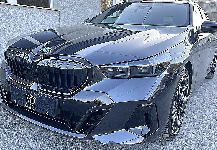 Zunanja slika - BMW Serija 5 - Touring: 520i Touring-M-SPORT-PRO-HEAD UP-PANO-BANG OLUF - 3