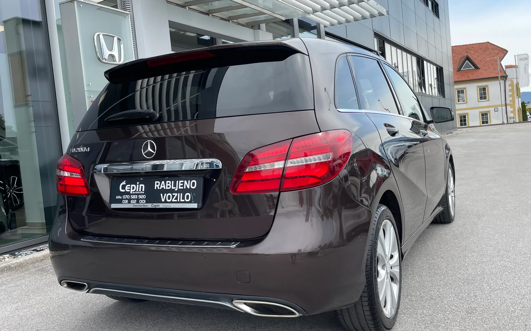 Zunanja slika - Mercedes-Benz B-Razred - 200D-AUT-STYLE-LED-NAVI-SLO-TOP - 6