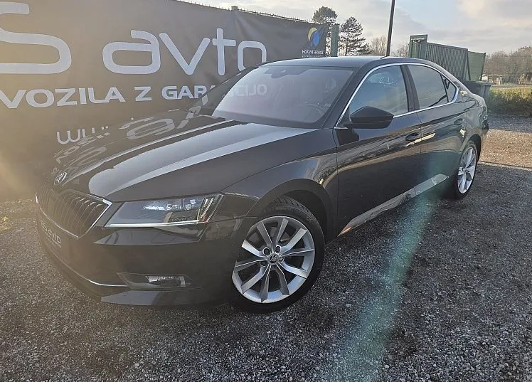 Zunanja slika - Škoda Superb - 2.0 TDI Ambition DSG 110 kW ALU-XENON-GR.SEDEŽEV - 1