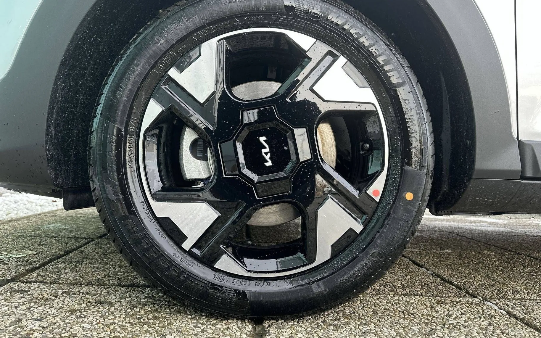 Notranja slika - KIA Stonic - 1.0 T-GDi Pulse DCT - 9