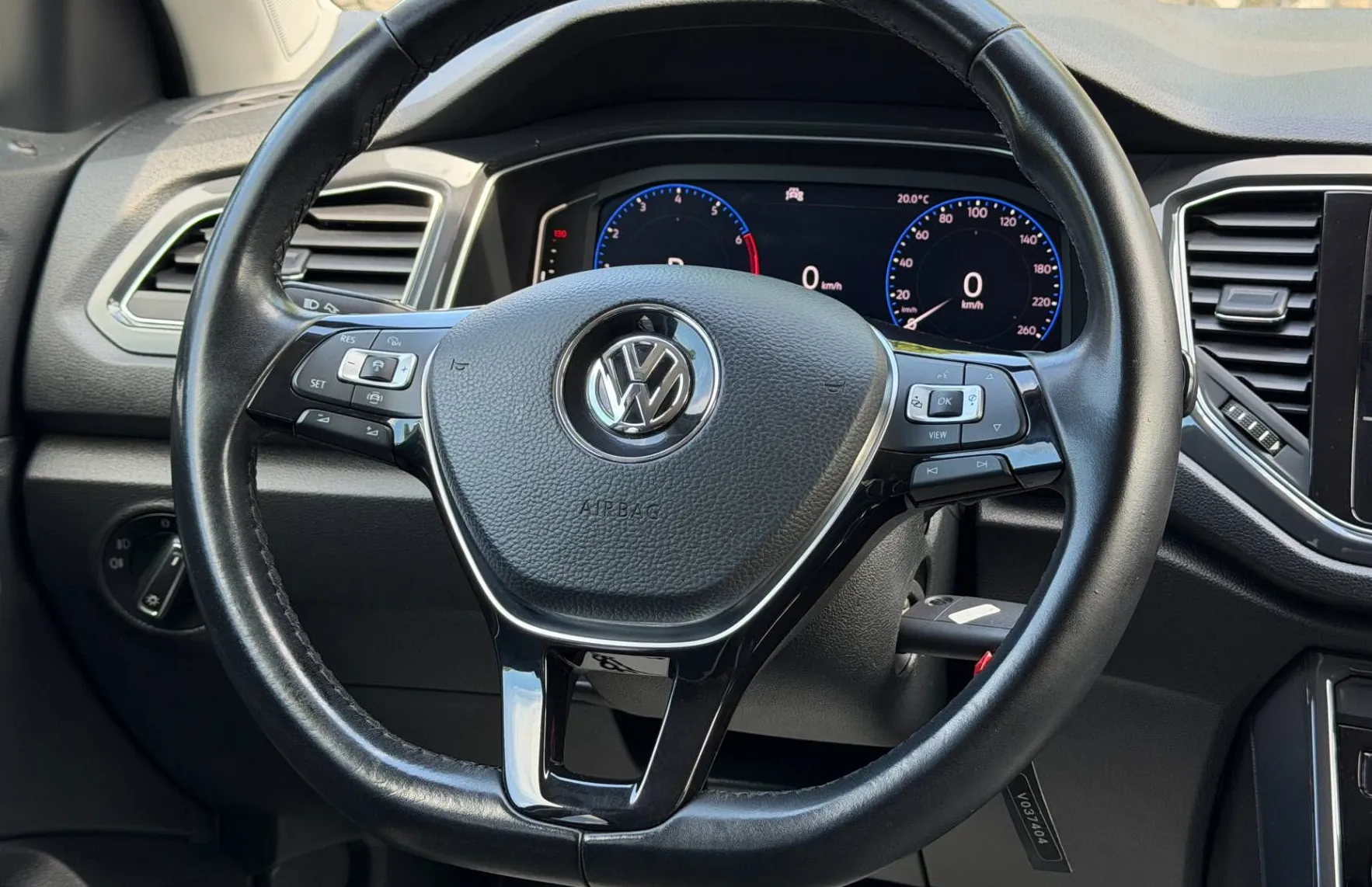 Zunanja slika - Volkswagen T-Roc - 1.5 TSI|R-Line|Virtual|ACC|PotrjenaServ.|... - 14