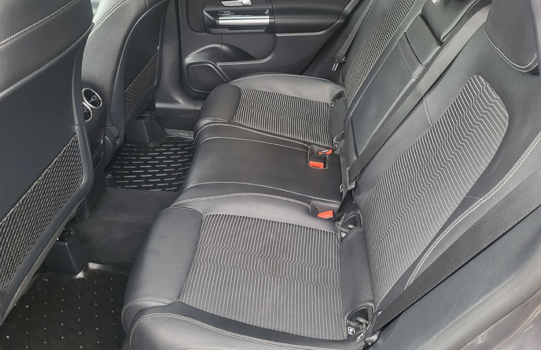 Zunanja slika - Mercedes-Benz B-Razred - B 180 d DTC Progressive navi-alu-pdc-acc-temp-serv - 18