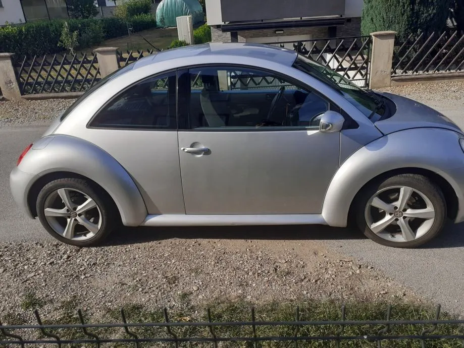 Zunanja slika - Volkswagen Beetle - volkswagen NEW  1.9 TDI - 4