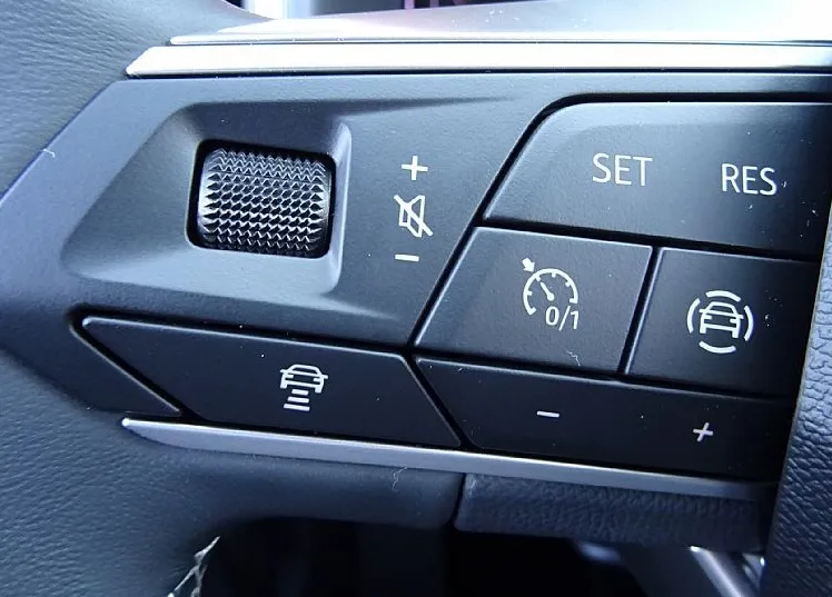 Zunanja slika - Seat Ateca - 1.5 TSI DSG 150KM  STYLE EDITION - VL. KLJUKA - - 18