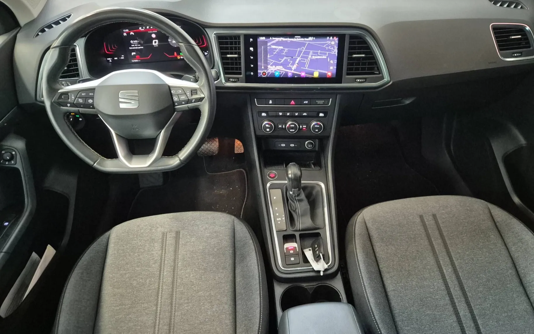 Notranja slika - Seat Ateca - 2.0 TDI 110 KW STYLE DSG - 7