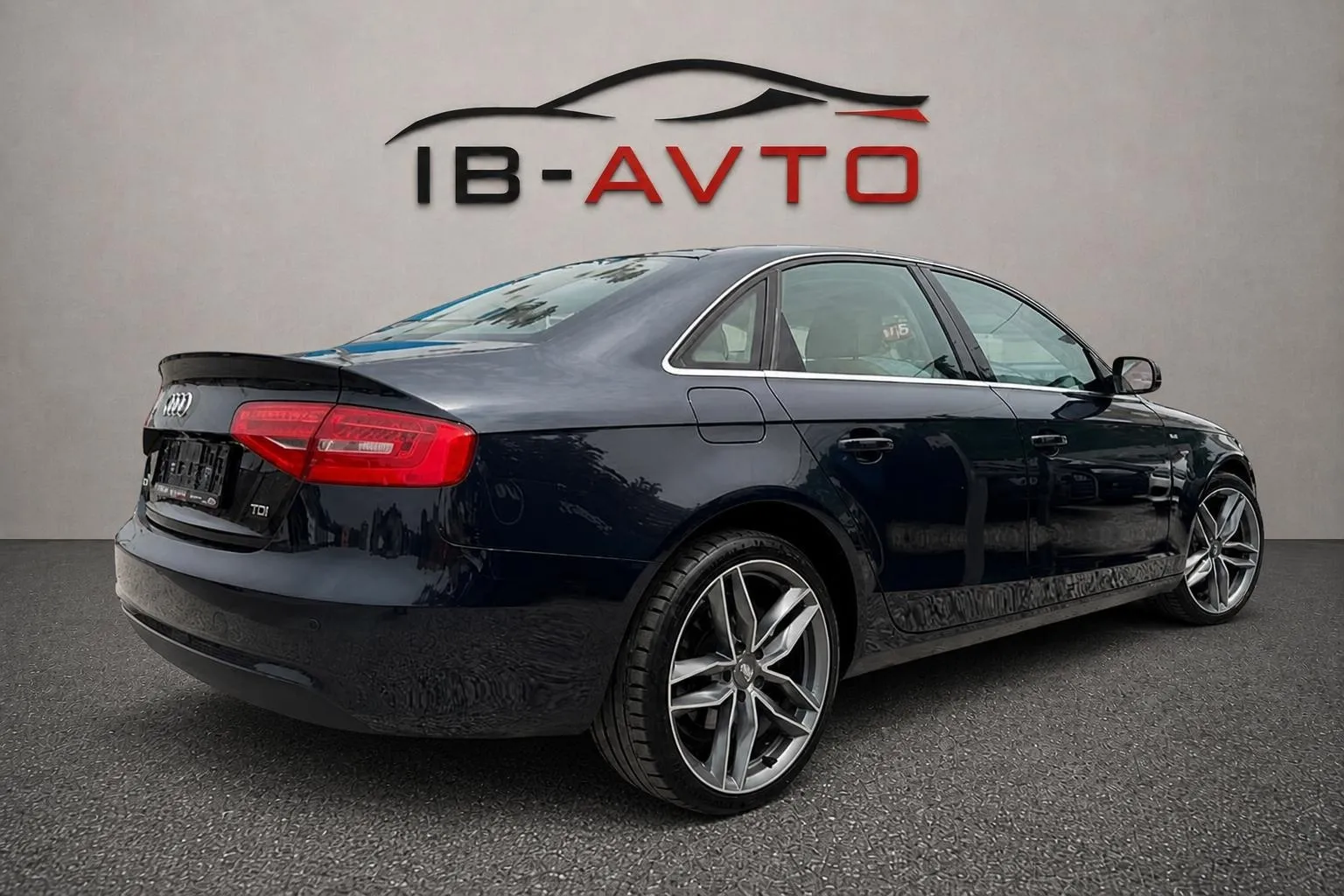 Zunanja slika - Audi A4 - 2.0 TDI  diesel - 3
