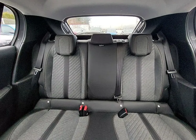 Zunanja slika - Peugeot 208 - ALLURE PureTech 100 - 18