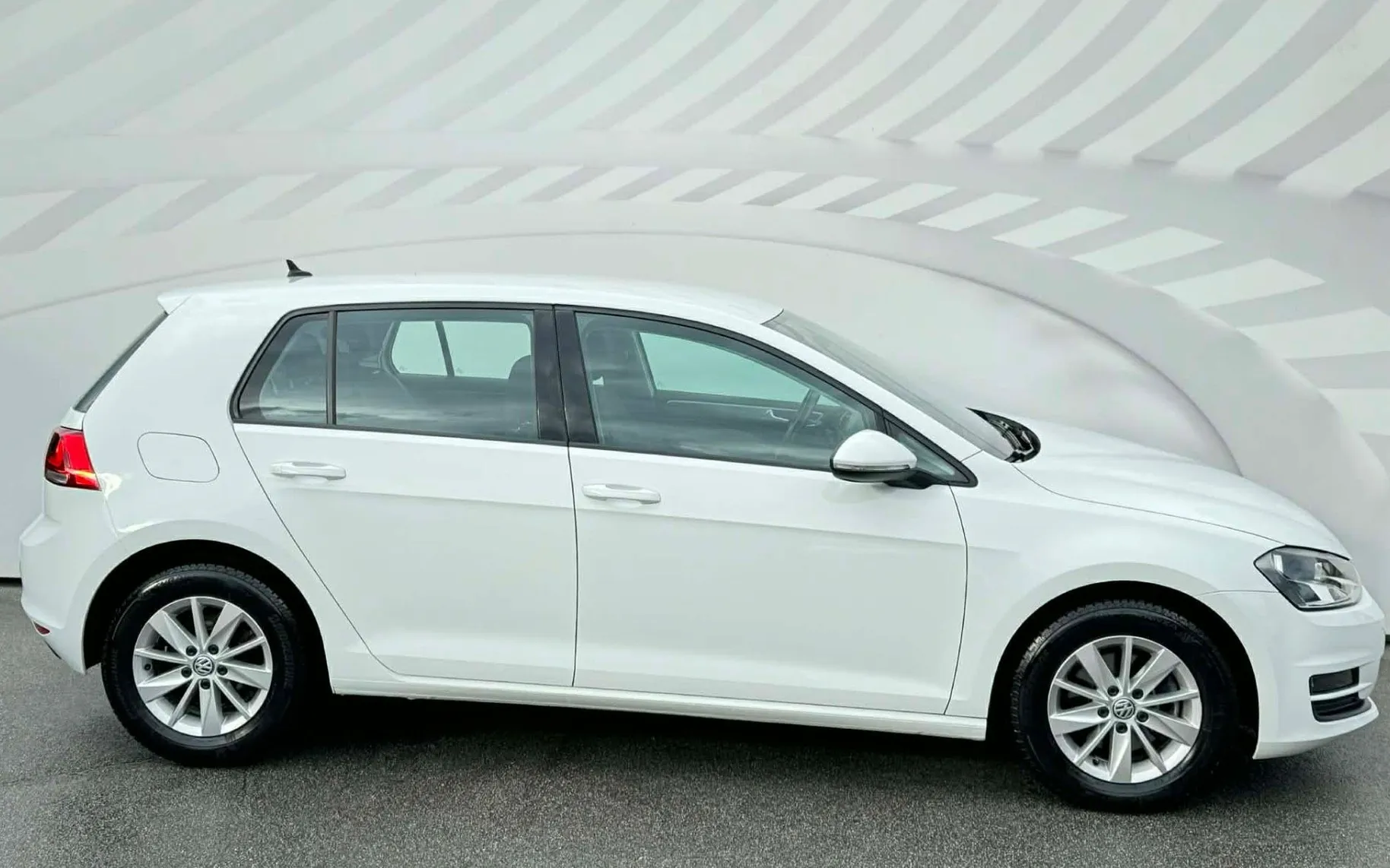 Zunanja slika - VW Golf - 1.6 TDI-LIZING ZA TUJCE-ODLIČEN-... - 4