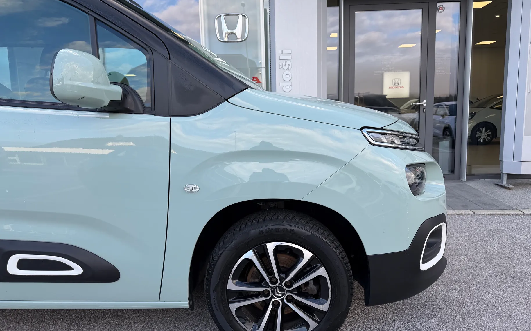 Zunanja slika - Citroën Berlingo - 1.5 BLUE HDI 100 FEEL M I SLO I 1.LASTNIKI NAVI I - 4