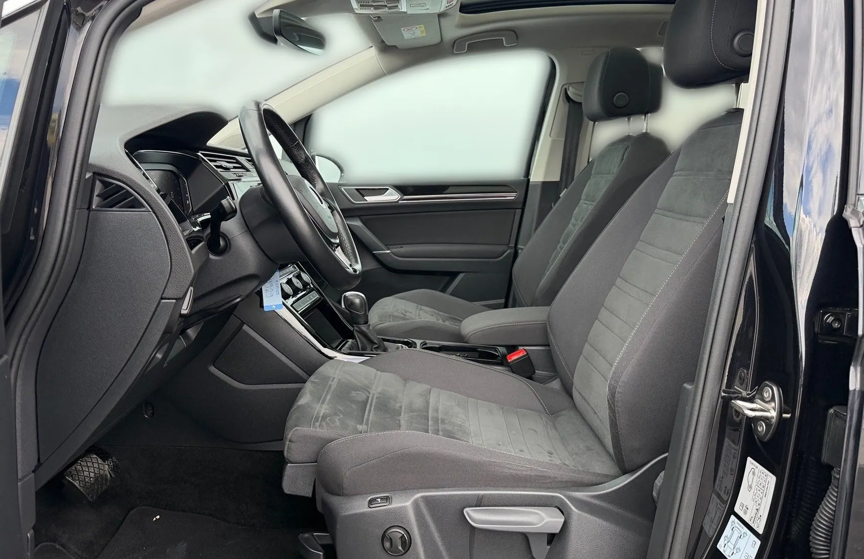 Zunanja slika - VW Touran - 2.0 TDI BMT Highline DSG-7sedežev-Panorama-Masaža - 7