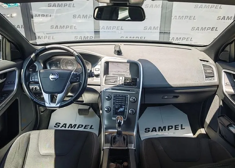 Zunanja slika - Volvo XC60 - D3 AUTO - VLEČNA KLJUKA - TEMPOMAT - GRETI SEDEŽI - 8