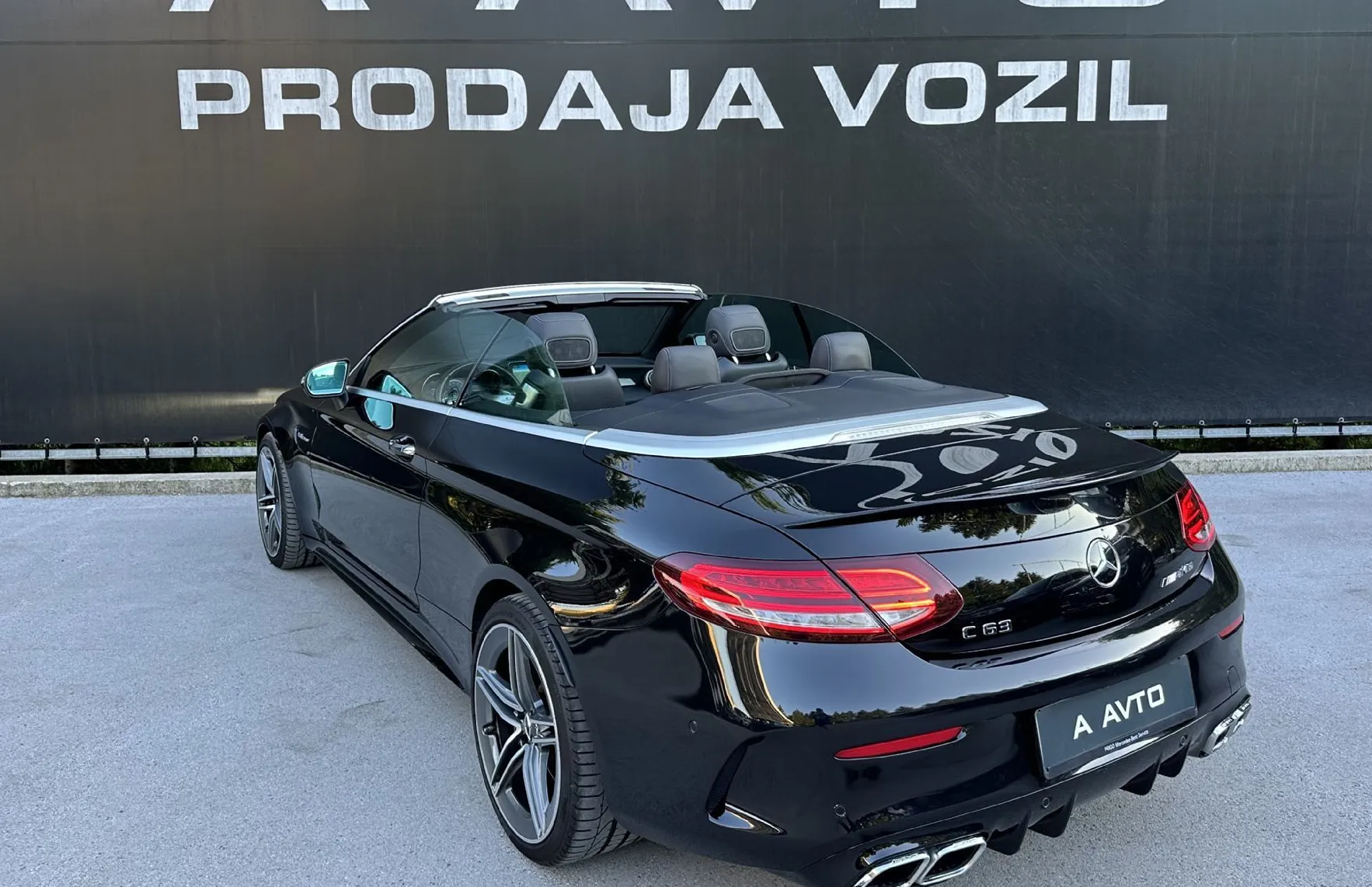 Zunanja slika - Mercedes-Benz C-Razred - Mercedes-AMG C63-HUD-VENTILACIJA-MULTI.LED-KEYLESS - 6