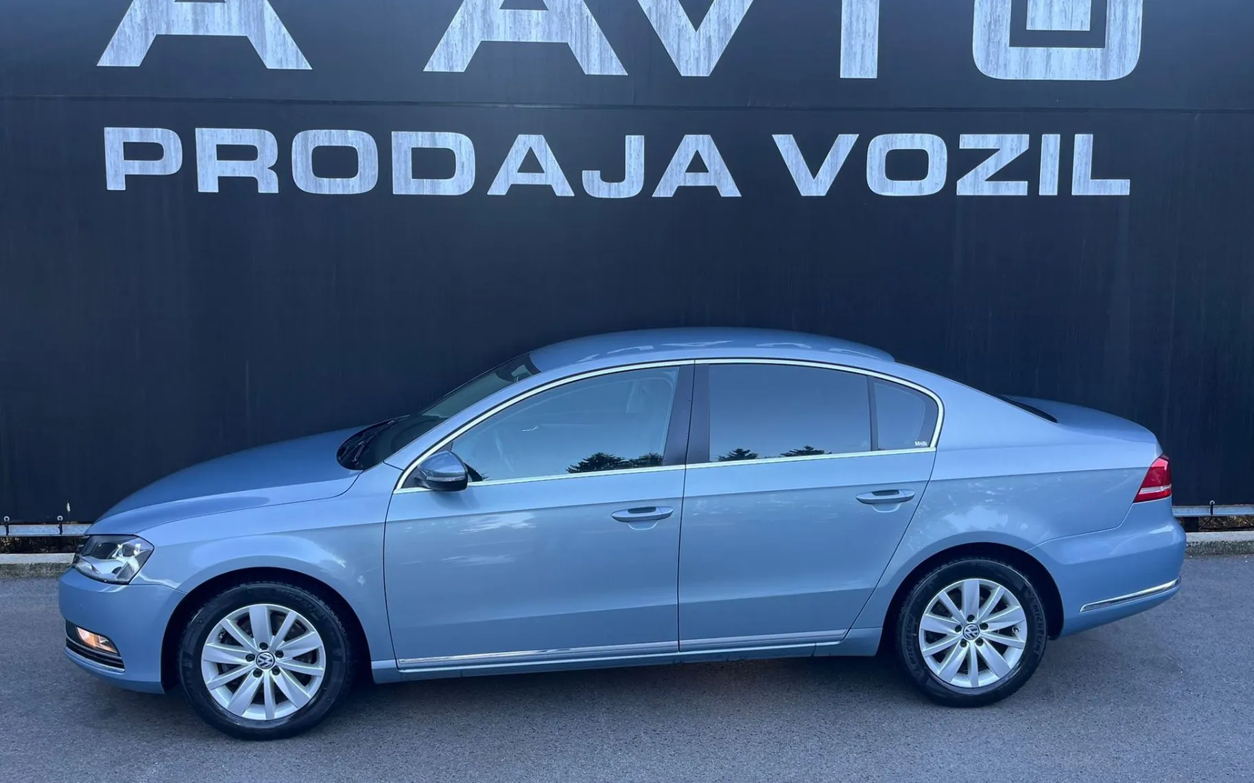 Zunanja slika - VW Passat - 2.0 TDI Comfortline 103kW-2xPDC-ALU-ZELO LEP... - 4