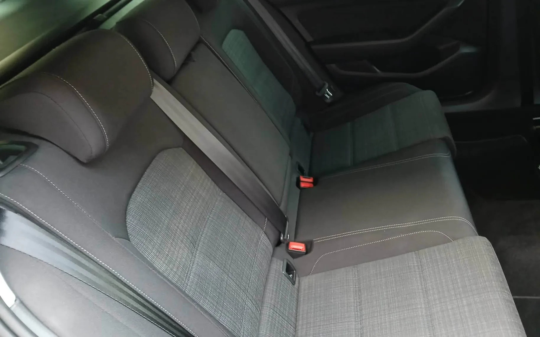 Notranja slika - Volkswagen Passat - Variant 2,0 TDI BMT SCR Business DSG - 8