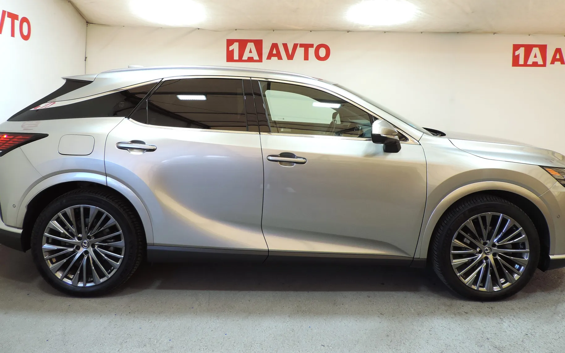 Zunanja slika - Lexus RX - Lexus  450h+ AWD PHEV Luxury. ACC-360-21 COL - 4
