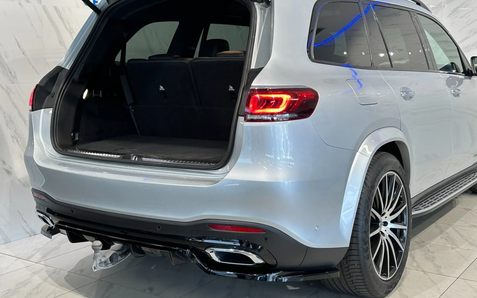 Notranja slika - Mercedes-Benz GLS-Razred - 400d|4M|AMG|Pano|Zračno|ACC|Hlaj|Burm|360K|Kljuka. - 7