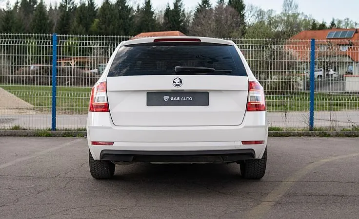 Zunanja slika - Škoda Octavia - Combi 2.0 TDI Ambition - 6