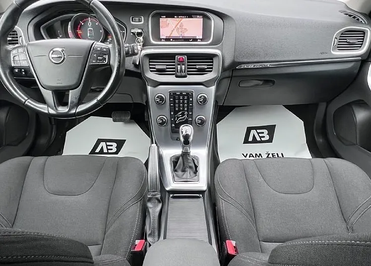 Zunanja slika - Volvo V40 Cross Country - 2.0TD+NAV+VIRTUAL+PDC+ALU - 12