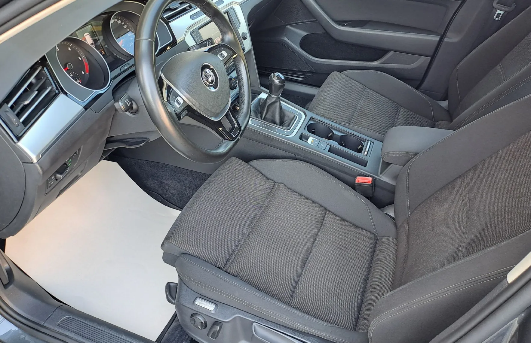 Zunanja slika - Volkswagen Passat - Variant 2.0 TDI BMT Comfortline - 5