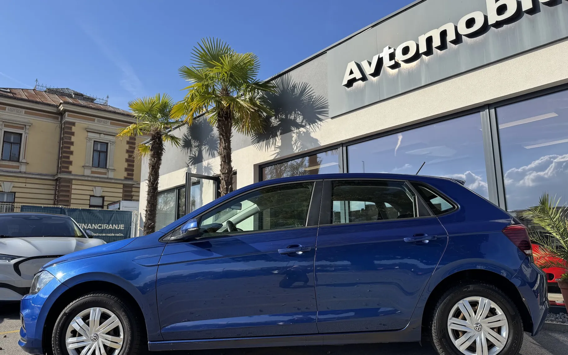 Zunanja slika - Volkswagen Polo - 1.0 TRENDLINE 1.LASTNICA SLO OGREVANA SEDEŽA - 4