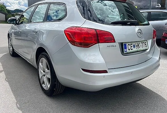 Zunanja slika - Opel Astra - 1.7CDTI 81KW RM6 - 4