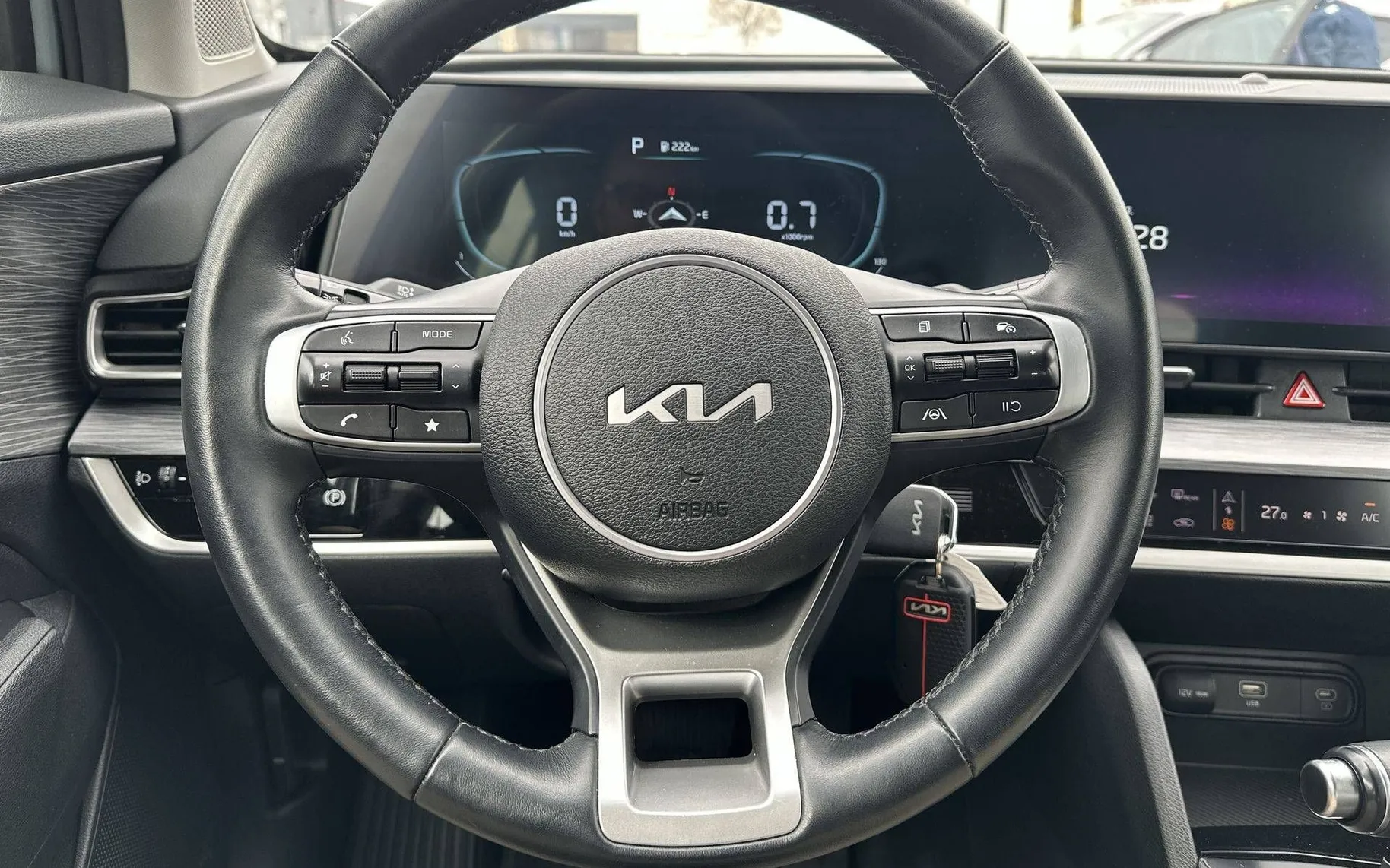Notranja slika - KIA Sportage - 1.6 T-GDi LX Fresh.ISG 7 DCT - 14