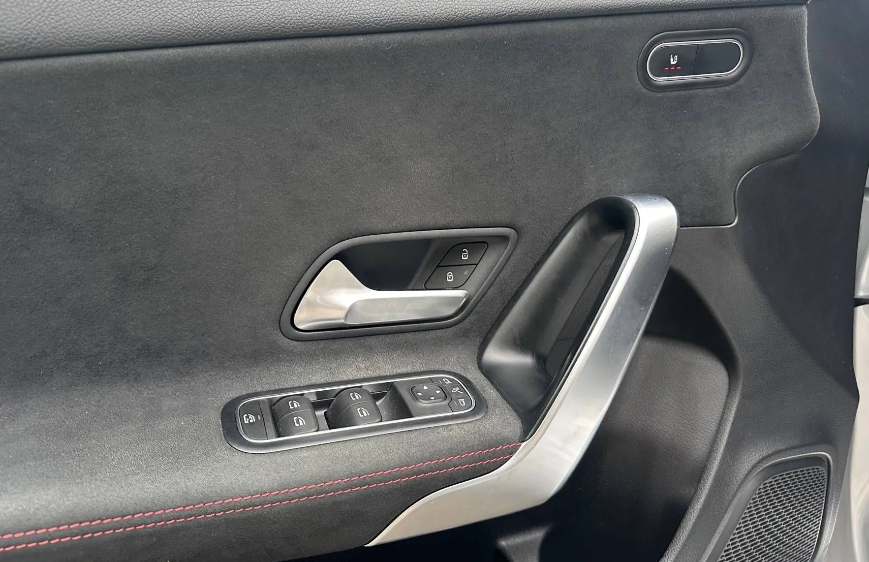 Zunanja slika - Mercedes-Benz A-Razred - 35 AMG 4MATIC + DTC LED KAM NAVI PDC TEMP GR.SEDEŽ - 13