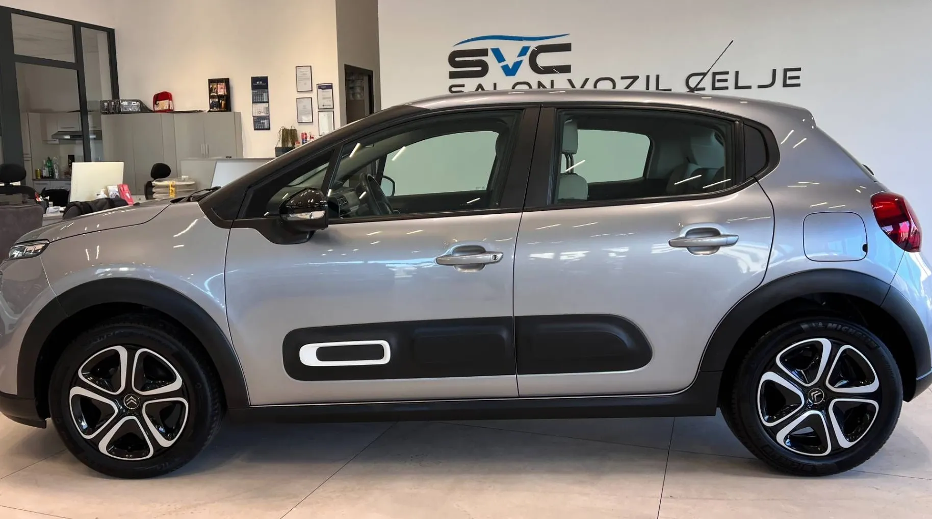 Zunanja slika - Citroën C3 - MAX-83KM-AIRBUMP-25.797KM-FULL-LED-PDC-NAVI-TEMP - 3
