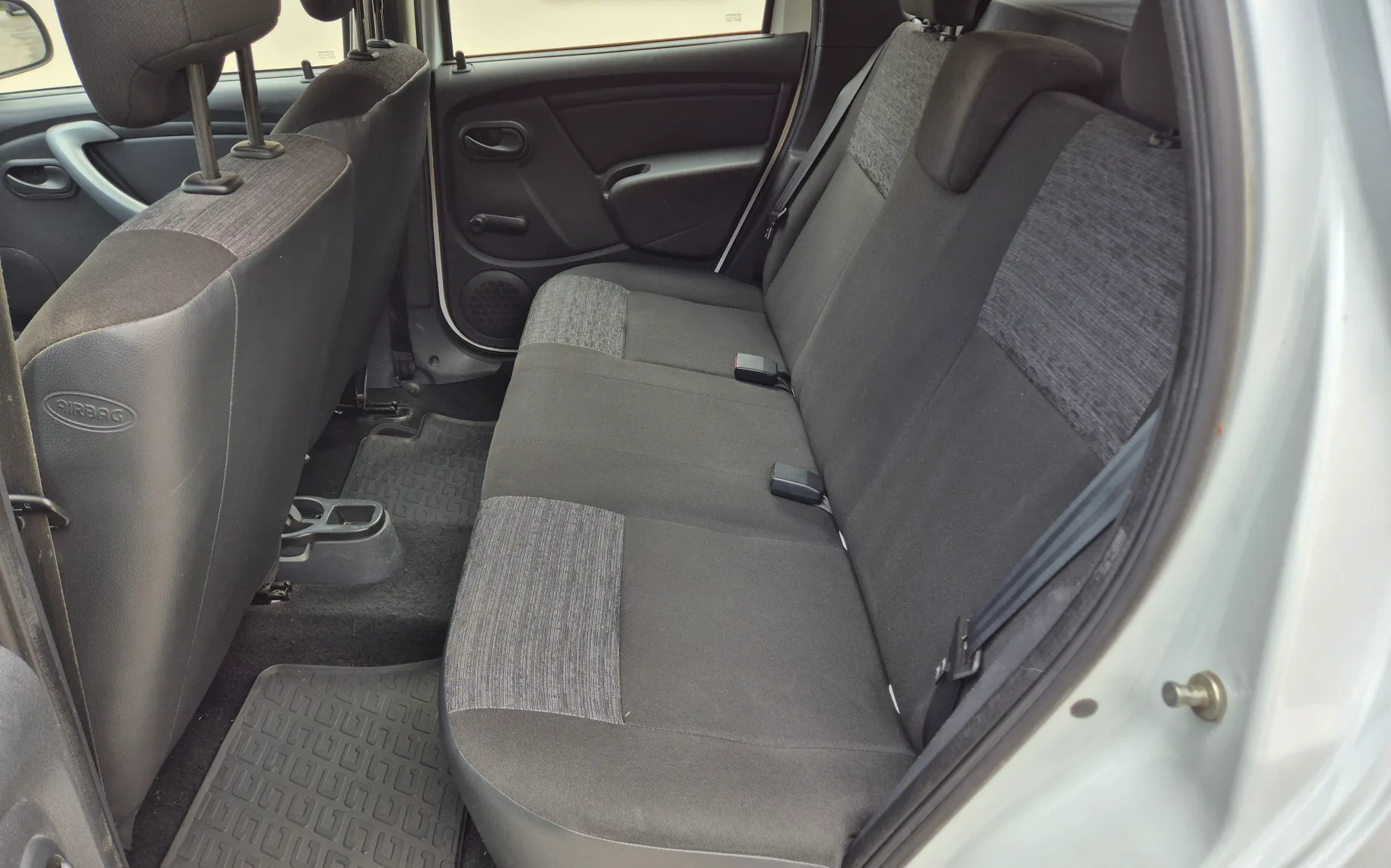 Notranja slika - Dacia Duster - 1,6 16V - 8
