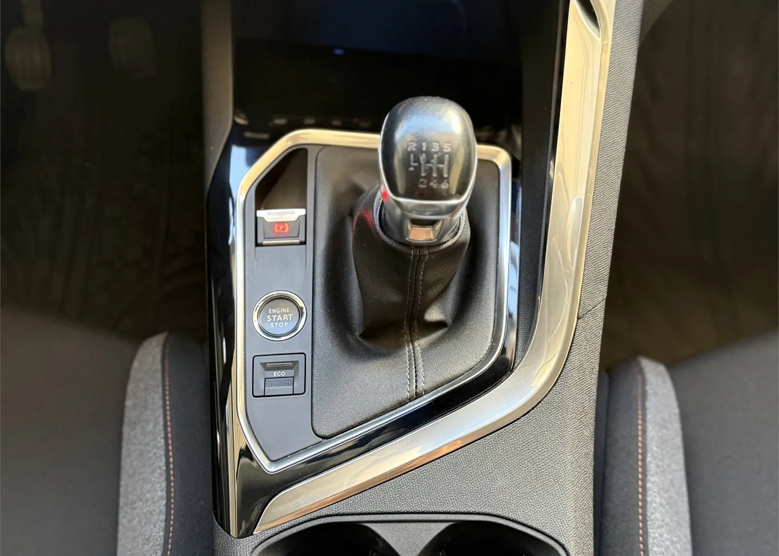 Zunanja slika - Peugeot 3008 - 1,5 BlueHDI - 12