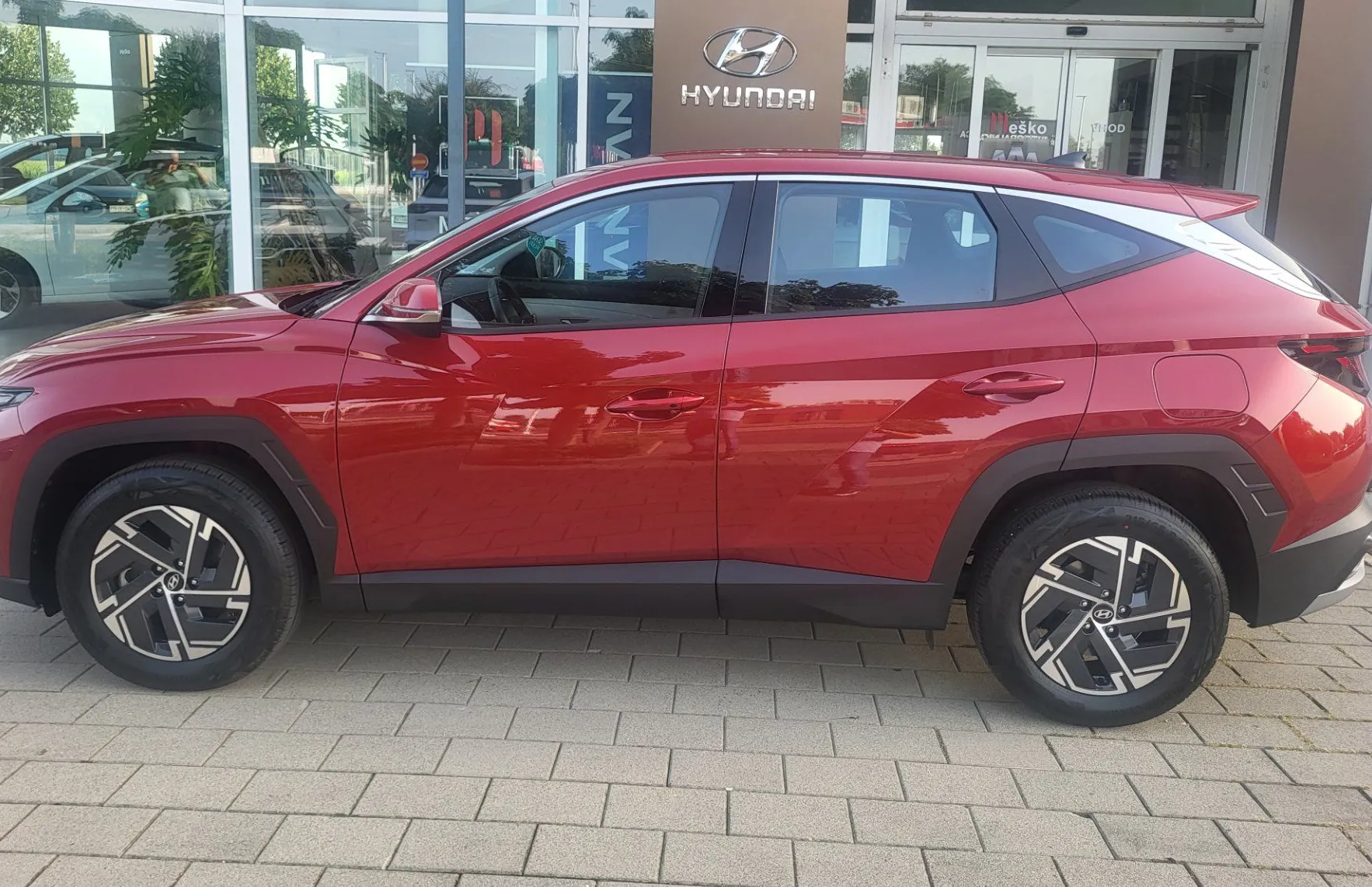 Zunanja slika - Hyundai Tucson - 1.6 T GDI slo-1last-tov.garancija-navi-pdc-kamera - 3