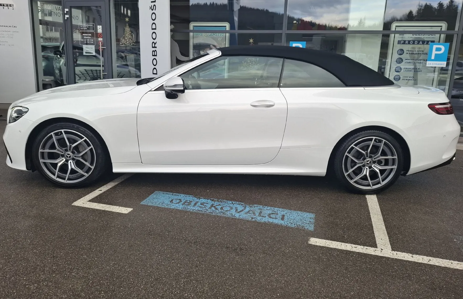 Zunanja slika - Mercedes-Benz E-Razred - E200 AMG LINE AVTOMATIK-BURMESTER HI-FI-KOT NOV - 4