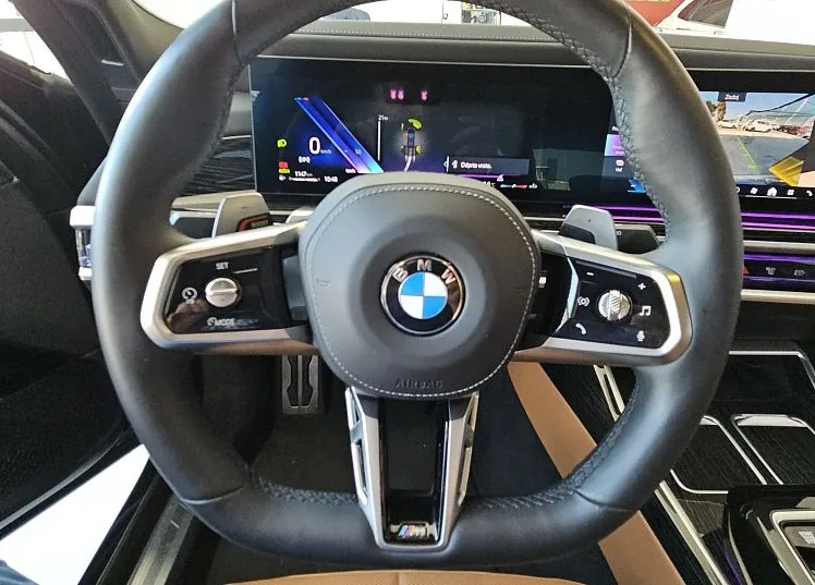 Zunanja slika - BMW Serija 7 - : 740d xDrive-HYBRID-BOGATA OPREMA - 11
